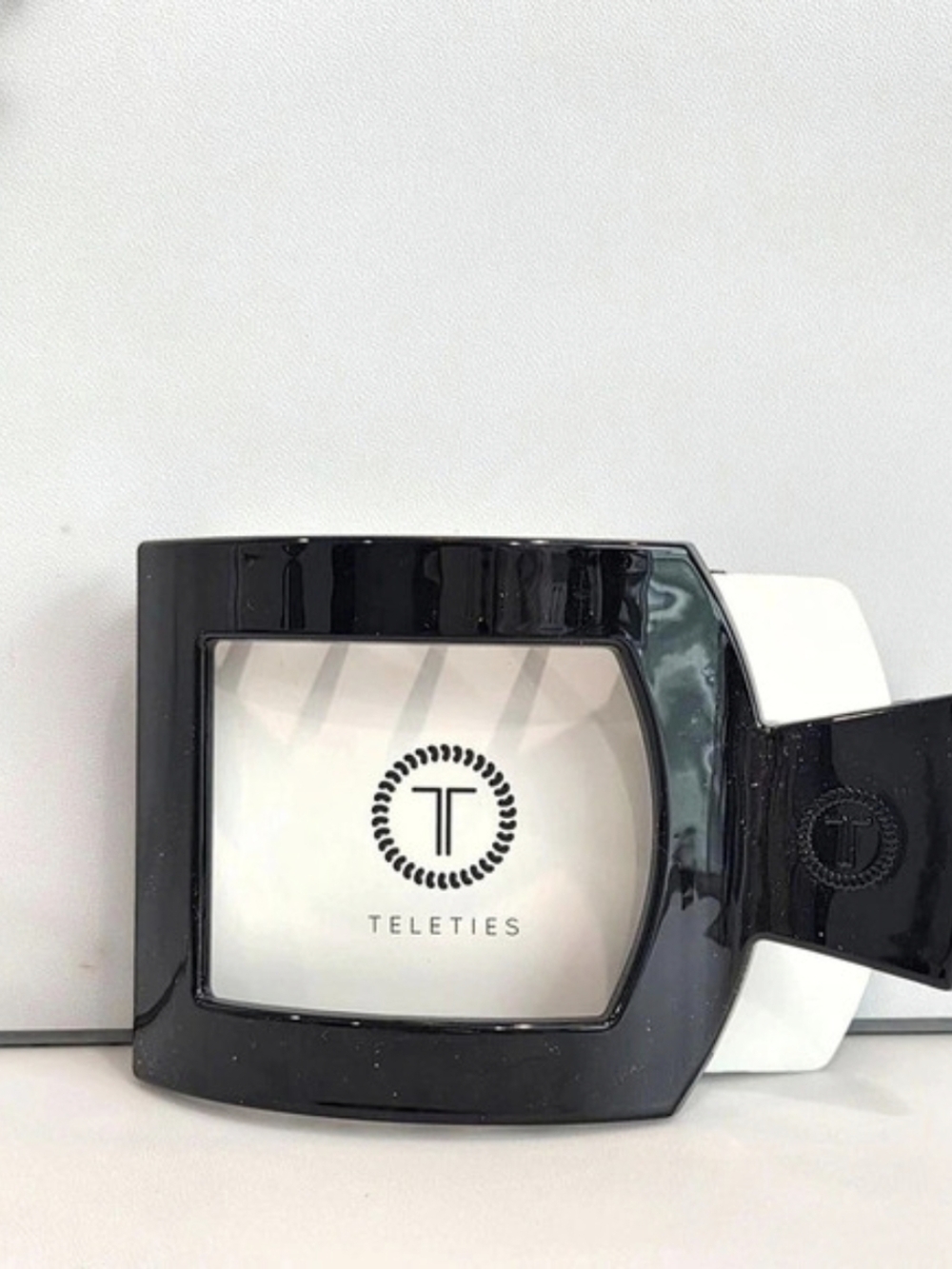 TELETIES the flat clip "reinvented" Black & White Hair Clip
